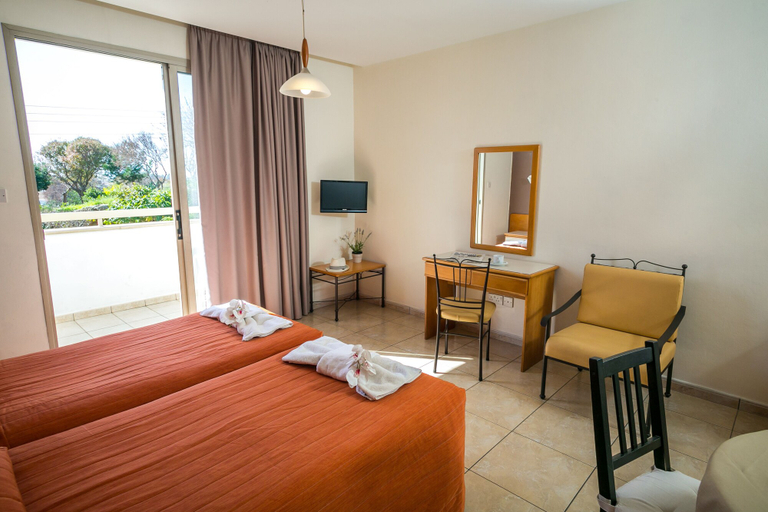 Bedroom 2, Crystallo Apartments