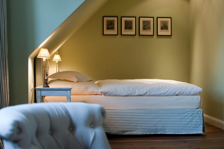 Bedroom 4, Schloss Lüdersburg Golf & Spa, Lüneburg
