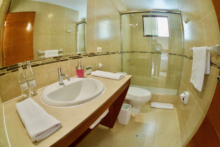 Bathroom 4, Sol Natura Hotel, Urubamba