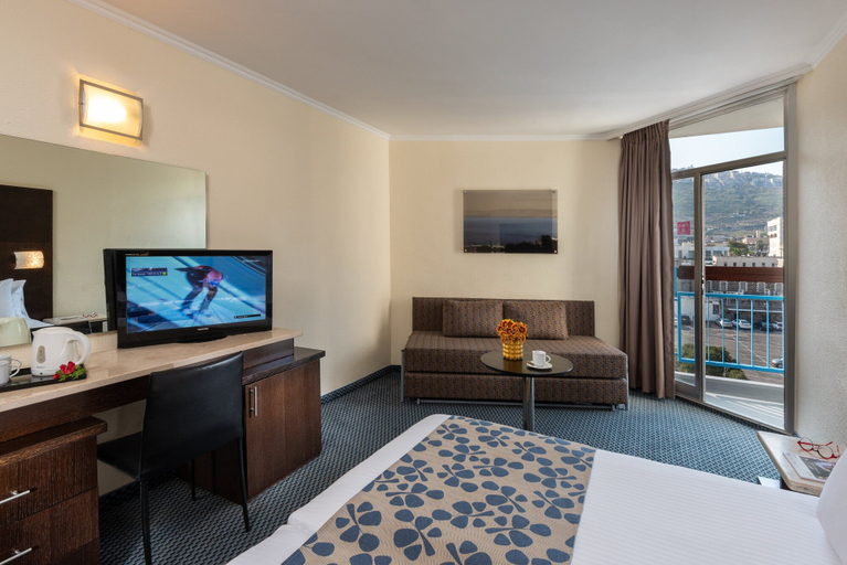 Bedroom 5, Leonardo Club Hotel Tiberias