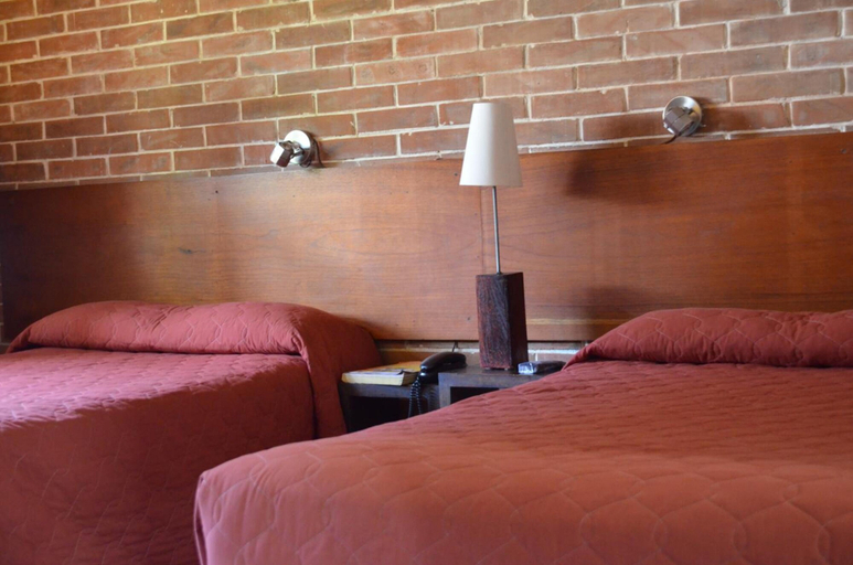 Bedroom 4, Dai Nonni Hotel, ZONA 14