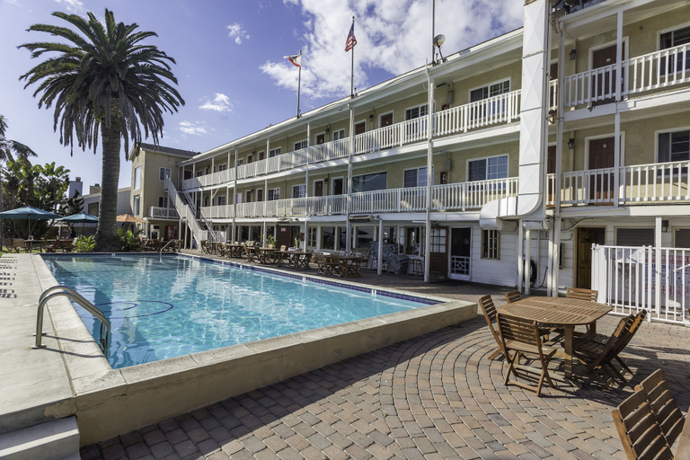 Sport & Beauty 5, Cliff House Inn On The Ocean, Ventura