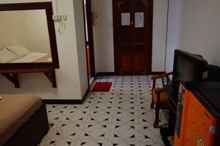 Bedroom 4, Khamsaner Hotel, Vientiane