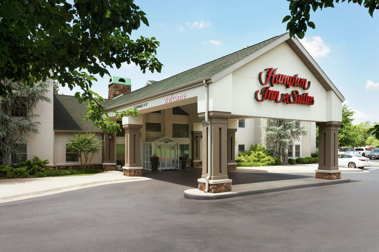 Exterior & Views 1, Hampton Inn & Suites Springdale, Washington