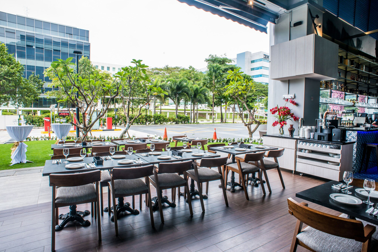 Food & Drinks 4, Park Avenue Changi, Singapura