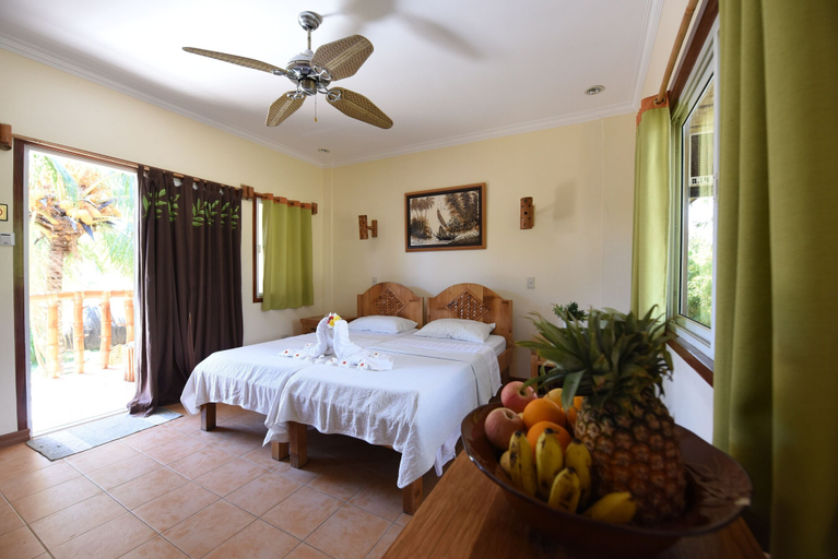 Bedroom 3, Thalatta Resort, Zamboanguita