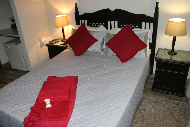 Bedroom 4, Royal Game Guest House, Mopani