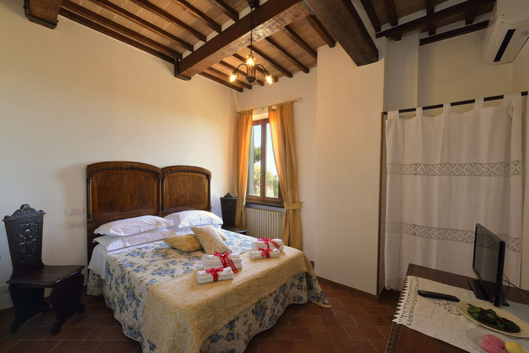Bedroom 4, La Corte Medicea, Siena