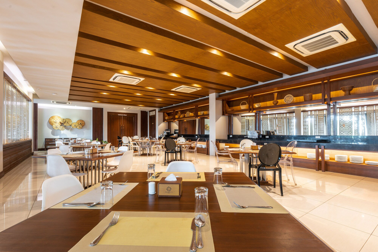 Food & Drinks 5, Grand Hotel Vientiane, Vientiane