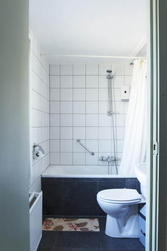 Bathroom 4, Hotel New Flanders, Oost-Vlaanderen