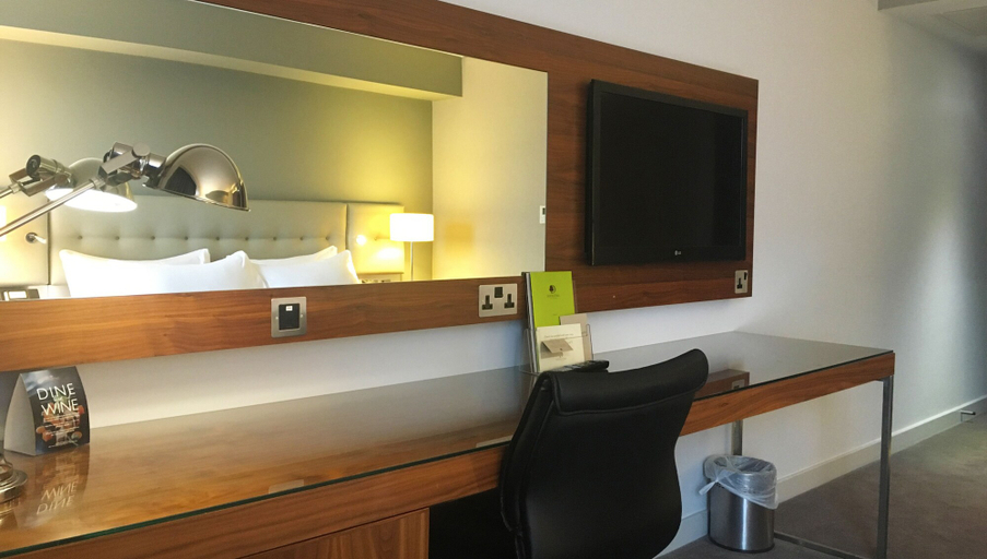 Bathroom 5, DoubleTree by Hilton Lincoln, Lincolnshire