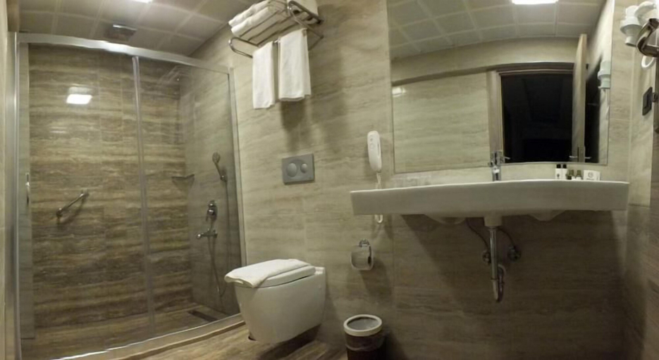 Bathroom 4, Idas Hotel, Marmaris