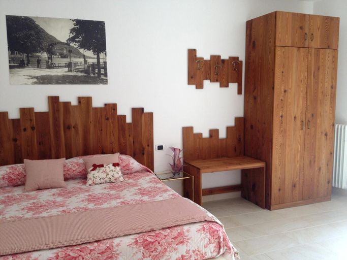 Bedroom 4, Crotto Regina, Como
