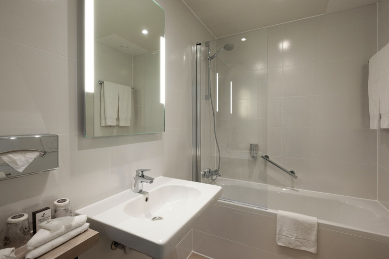 Bathroom 5, Martin's Brugge, West-Vlaanderen