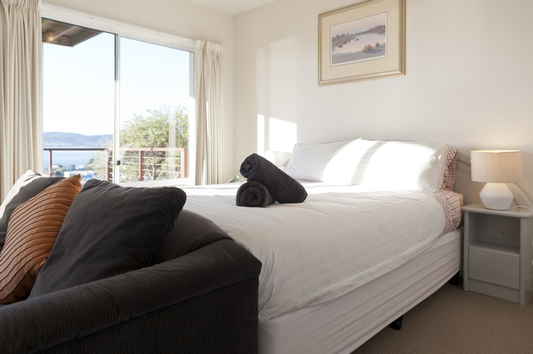 Bedroom 2, Sandy Bay Sensation, Hobart