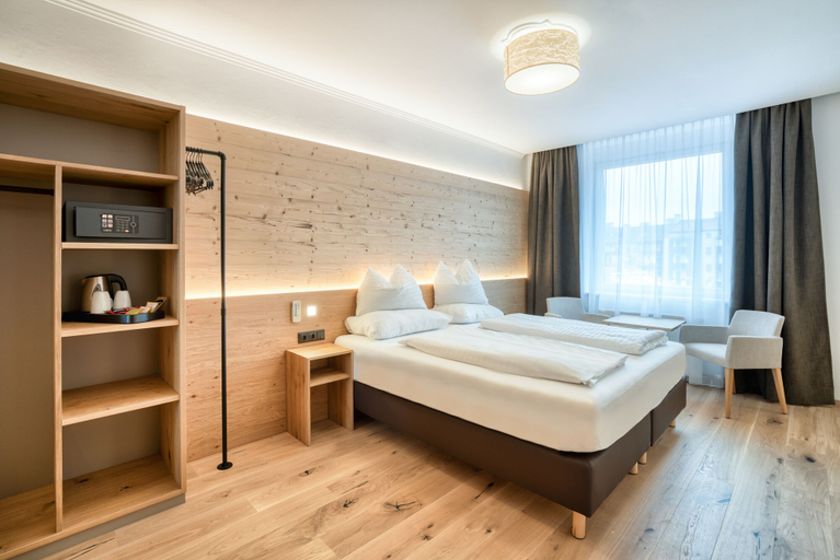 Bedroom 3, Hotel Leipziger Hof, Innsbruck