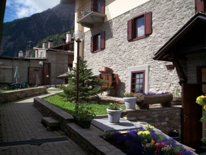 Exterior & Views 2, Hotel Ottoz Meublè, Aosta