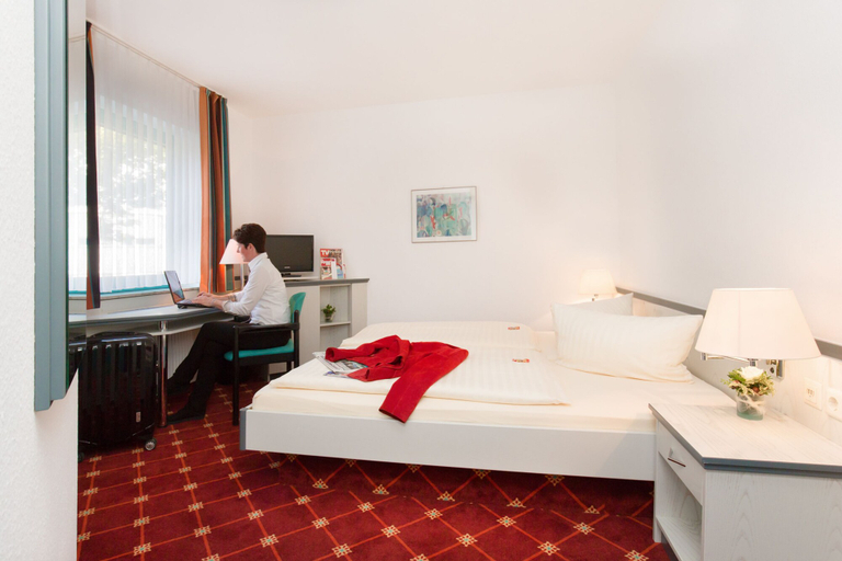 Bedroom 3, Montana Trend Hotel Lehrte, Region Hannover