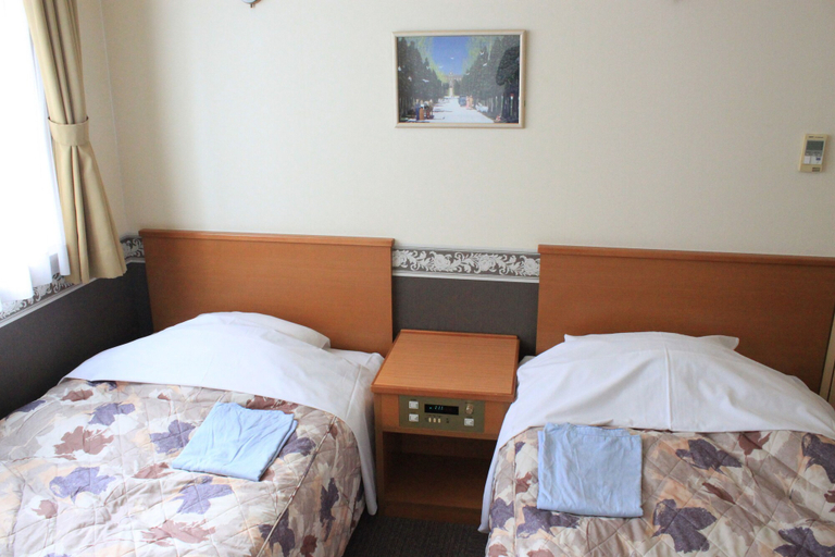 Bedroom 3, Hotel Ekimae, Hakodate