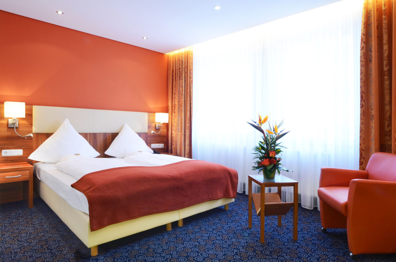 Bedroom 3, Ringhotel Loew's Merkur, Nürnberg