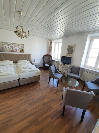 Bedroom 5, Pension Seibel, München