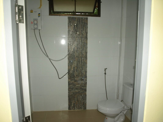 Bathroom 3, Khaosok Palmview, Phanom