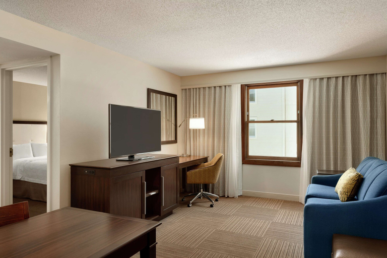 Others 5, Hampton Inn & Suites Springdale, Washington