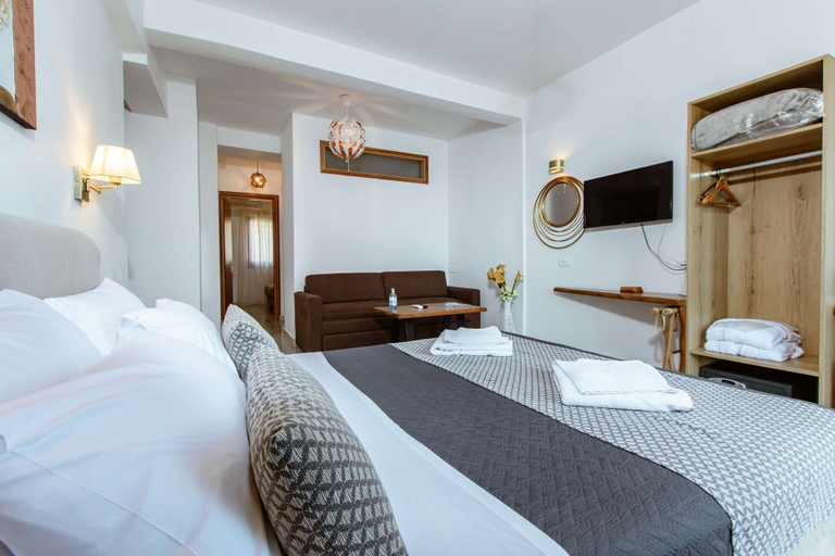 Bedroom 4, Deluxe Suites, Crete