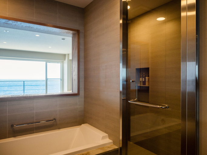Bathroom 5, Shirahama Key Terrace Hotel Seamore, Shirahama