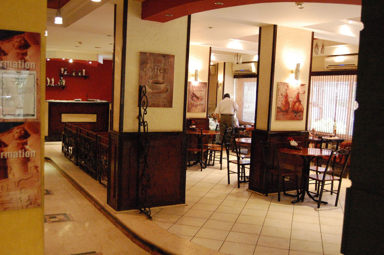 Food & Drinks 5, King Hotel Cairo, Ad-Duqi