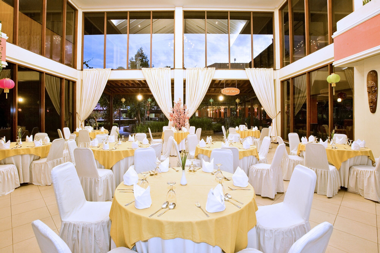 Food & Drinks 5, Grand Legi Hotel Mataram Lombok, Lombok