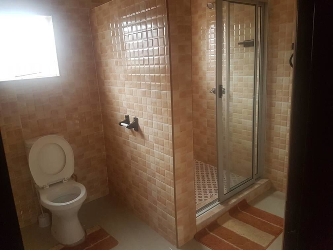 Bathroom 3, Sikalongo Lodge, Livingstone