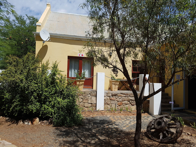 Exterior & Views 2, Steytlerville Villa Guest House, Cacadu