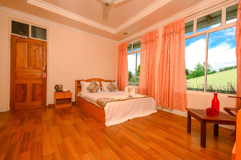 Bedroom 4, Koimala Hotel