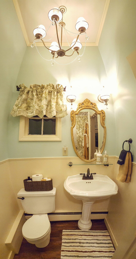 Bathroom 4, Silver Heart Inn and Cottages, Kansas City