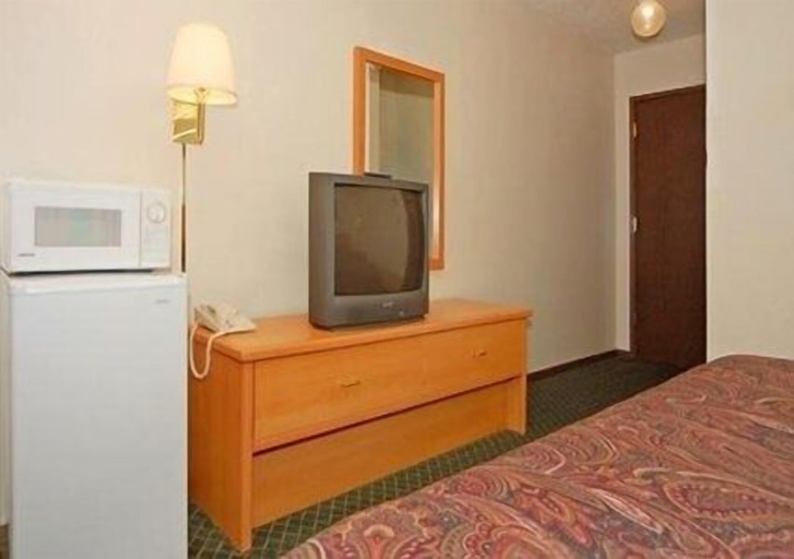 Bedroom 3, High Desert Inn, Crook
