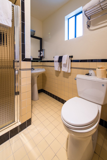 Bathroom 3, Hotel Boheme, San Francisco