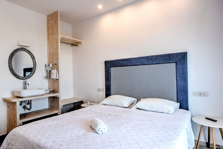 Bedroom 3, Anamar Santorini, South Aegean