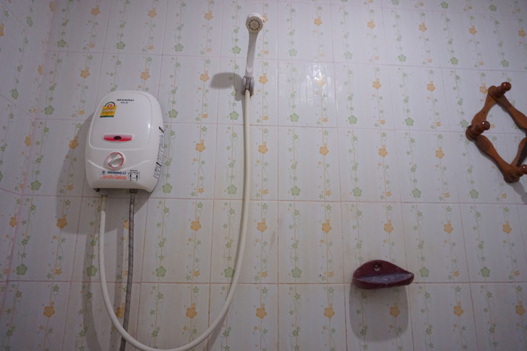 Bathroom 4, Nampueng Resort, Sawi