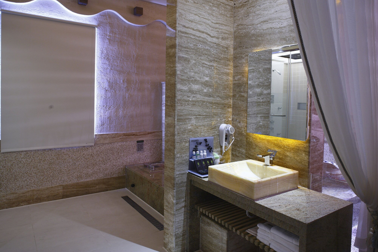Bathroom 4, Dryad Motel, Tainan