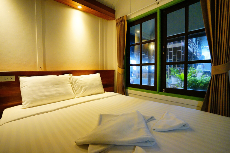 Bedroom 3, Apple Beachfront Resort, Koh Chang