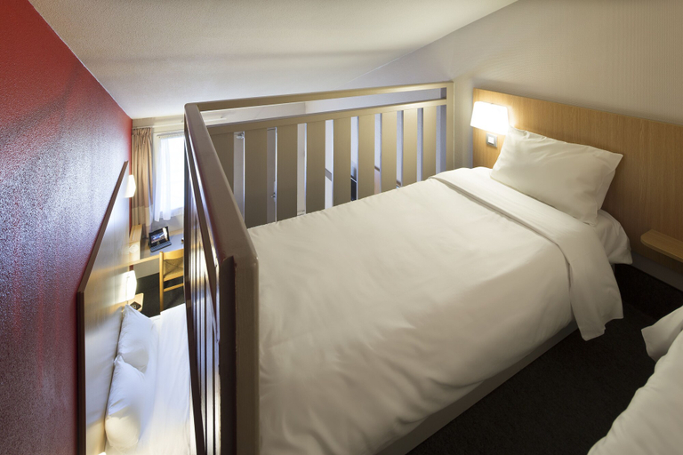 Bedroom 3, B&B HOTEL Metz Augny, Moselle