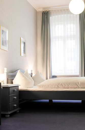 Bedroom 3, Hotel Silesia, Görlitz