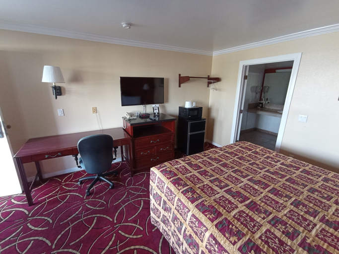 Bedroom 5, Dynasty Suites Santa Fe Springs, Los Angeles