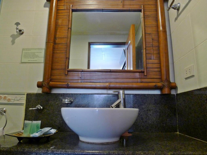 Bathroom 5, El Nido Garden Resort, El Nido