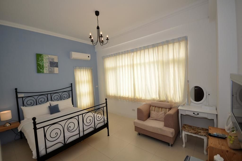 Others 5, Summer Time B&B, Penghu