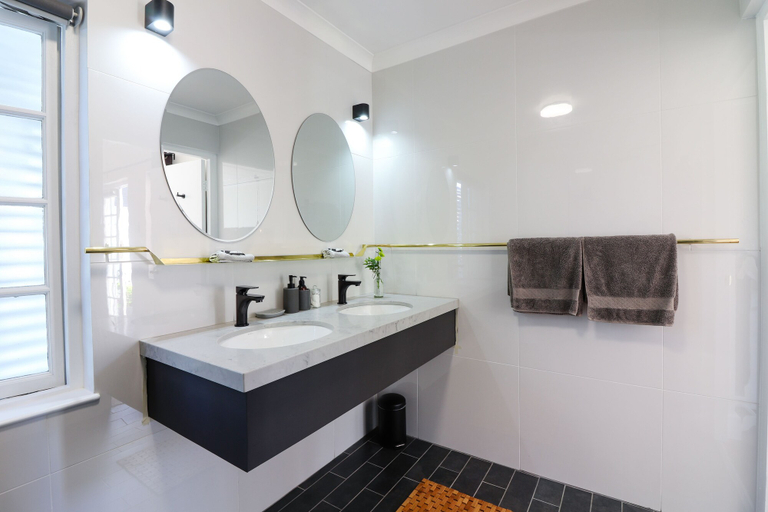 Bathroom 5, Whispering Oaks, Eden