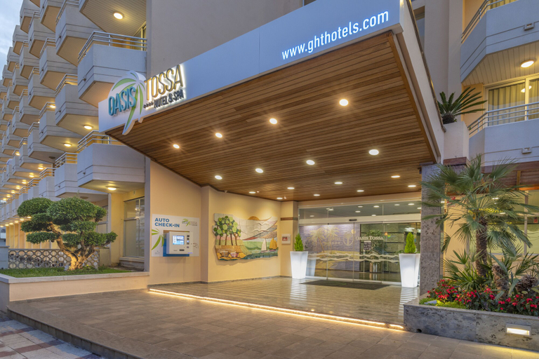 Exterior & Views 2, Hotel GHT Oasis Tossa & Spa, Girona