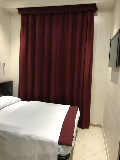Bedroom 5, Sweety, Rome
