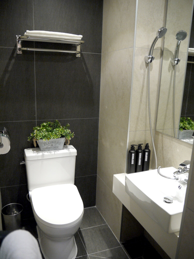 Bathroom 5, Hostel CLEO Seoul Hongdae, Mapo